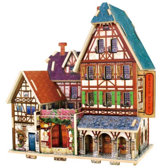 Casuta din lemn France Hotel