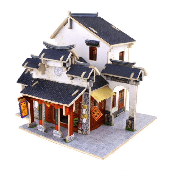 Casuta din lemn - Magazin de haine 