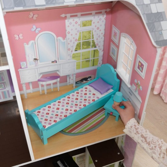 Casuta pentru papusi uriasa Grand Country Estate 2 KidKraft cu sunete si lumini cu 150 cm latime si 135 cm inaltime