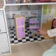 Casuta pentru papusi uriasa Grand Country Estate 2 KidKraft cu sunete si lumini cu 150 cm latime si 135 cm inaltime