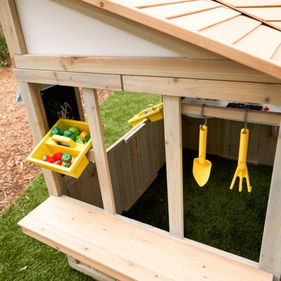 Casuta de Joaca Medowlane Market PlayHouse cu Bucatarie si accesorii pentru exterior gradina Kidkraft