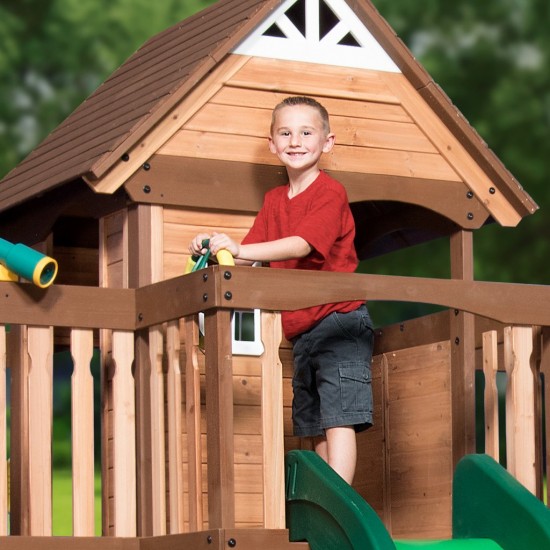 Complex de Joaca Muntele Triumf  din lemn de cedru - Centru din lemn cu tobogan si 2 nivele  Triumph Mount Playset Backyard Discovery  