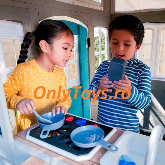 Casuta de joaca din lemn pentru copii pentru exterior Preston Cottage PlayHouse Kidkraft cu sunete si lumini si accesorii incluse