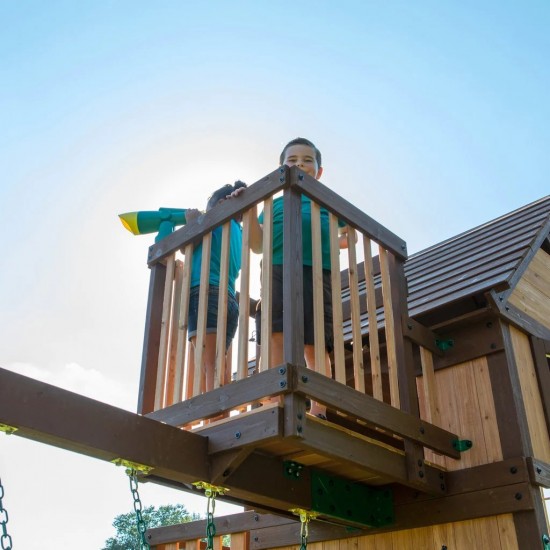 Complex Ansamblu de Joaca SkyFort cu Tub Spirala din lemn de cedru - Loc Centru de exterior multifunctional cu tobogan elicoidal si 3 nivele de joaca Sky Fort III Backyard Discovery  