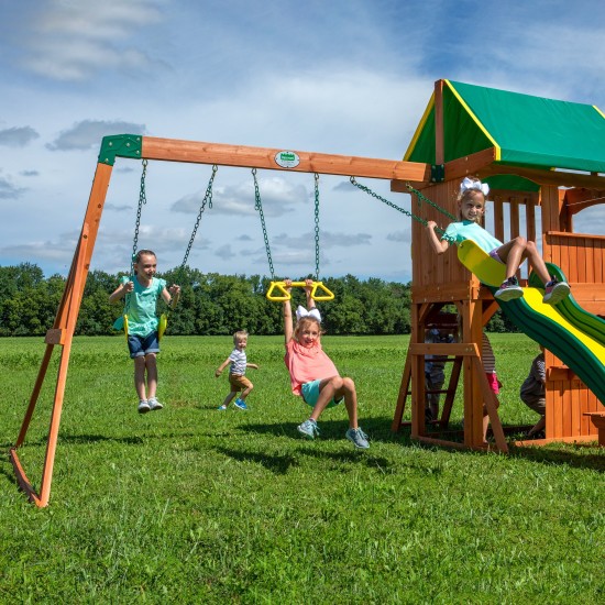 Complex Loc de Joaca SomerSET din lemn de cedru - Centru din lemn cu Tobogan si Leagane 2 nivele Playset Backyard Discovery 