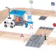 Set Trenulet electric cu baterie si pista auto din lemn Circuit Orasel  cu Spalatorie si Benzinarie