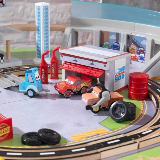 Pista de viteza pentru curse Cars 3 cu masuta - Disney Pixar Florida Speedway KidKraft - 55 piese