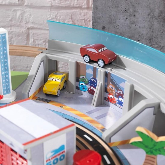 Pista de viteza pentru curse Cars 3 cu masuta - Disney Pixar Florida Speedway KidKraft - 55 piese