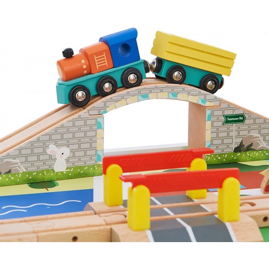 Set Trenulet din lemn Tara Verde - Green Country Wooden Train cu masuta de joaca 