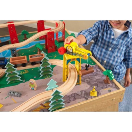 Set Trenulet KidKraft Waterfall Train Station din lemn cu masuta de joaca